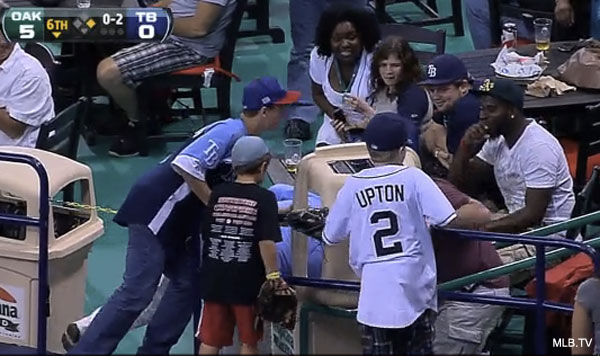 Name:  rays_fans_dig_through_garbage_after_foul_ball_lands_in_can.jpg
Views: 104
Size:  60.1 KB